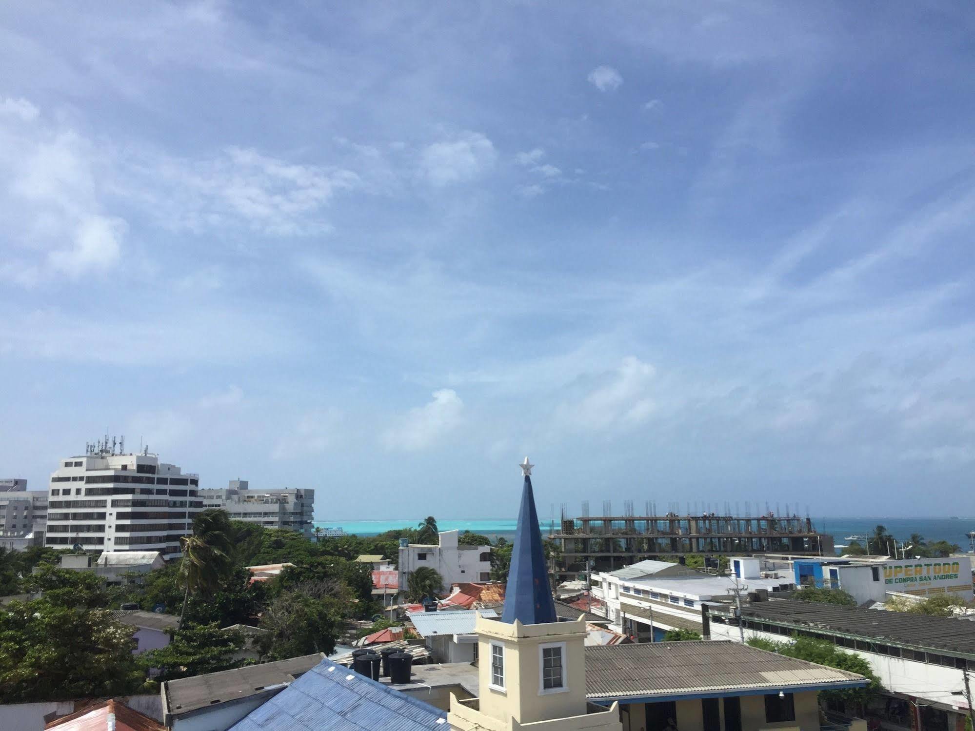Hostal Central Beach San Andres  Exterior photo